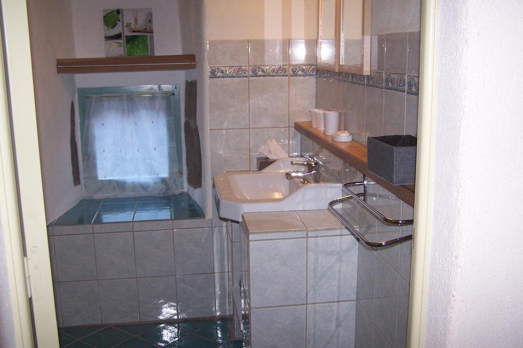 Salomony Chambre D'Hotes Marcols-les-Eaux Номер фото