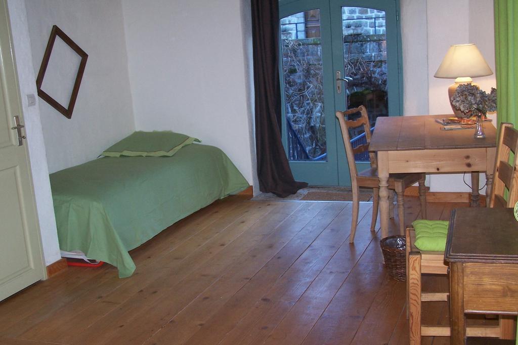 Salomony Chambre D'Hotes Marcols-les-Eaux Экстерьер фото